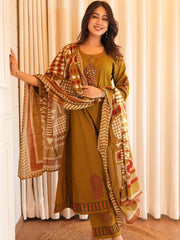 Elegant Maroon Printed Kurta Set with Dupatta & Ethnic Clutch