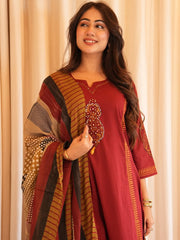 Elegant Maroon Printed Kurta Set with Dupatta & Ethnic Clutch